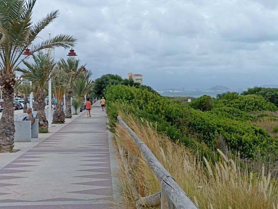 Bungalow En Primera Linea Del Mar Arenales del Sol Bagian luar foto