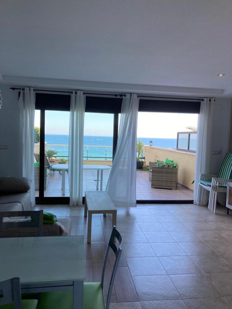 Bungalow En Primera Linea Del Mar Arenales del Sol Bagian luar foto